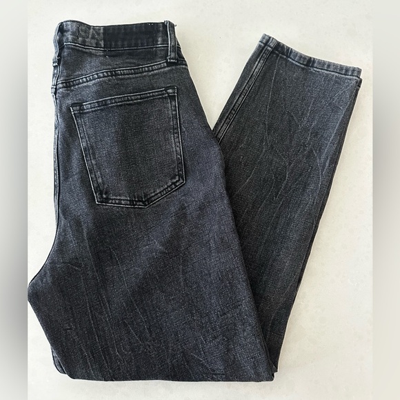 Abercrombie Ultra High Rise Ankle Straight Jeans - Picture 3 of 8